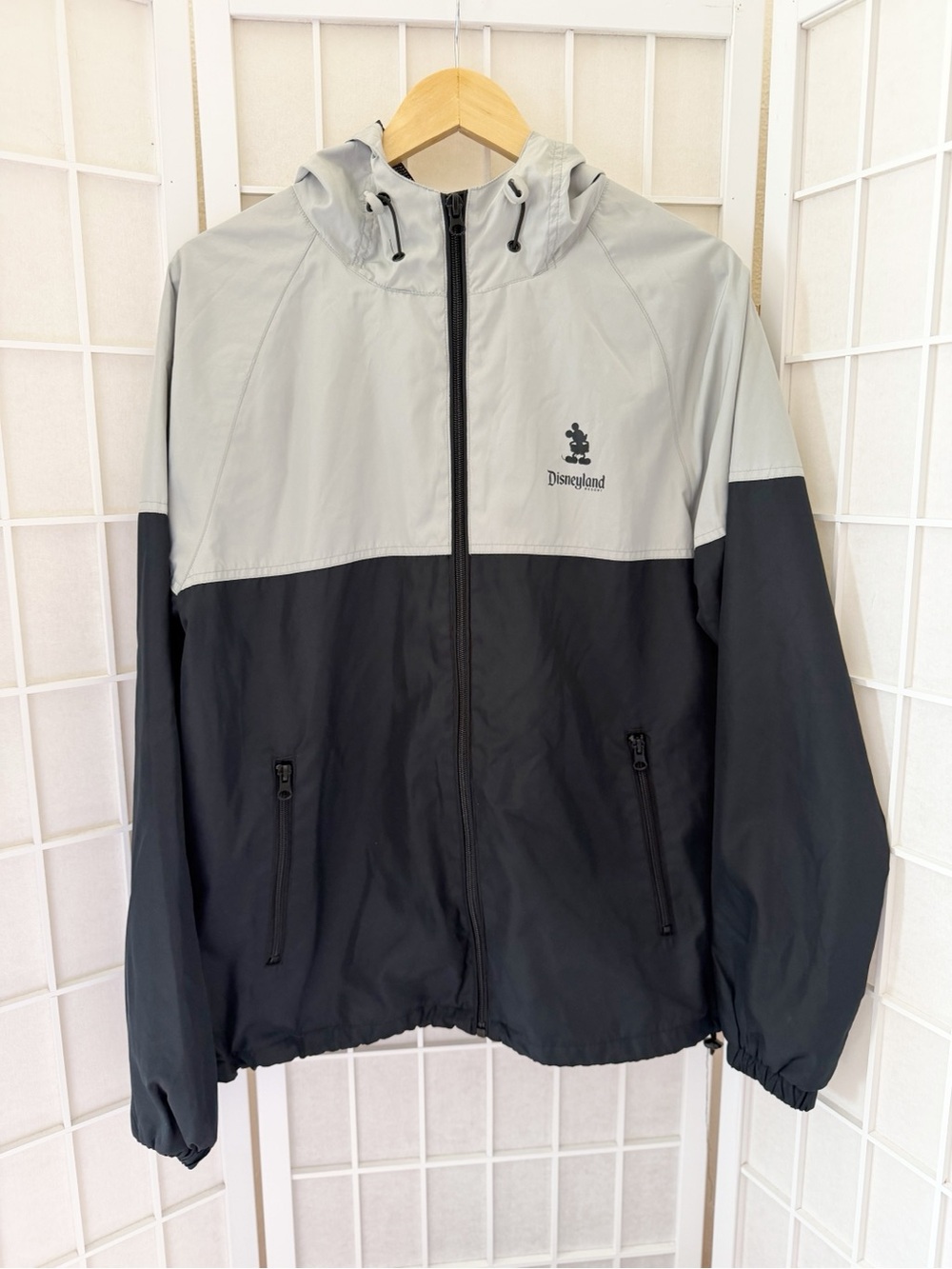 Disney Parks Disneyland Windbreaker Jacket Small